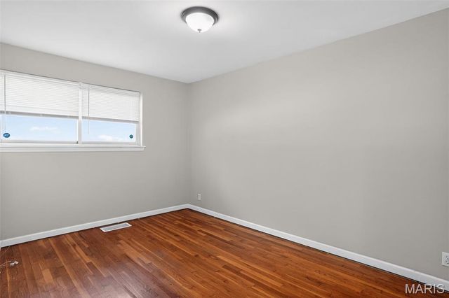 1736 Keelen Drive, St Louis, MO 63136