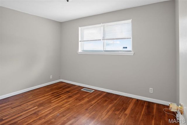 1736 Keelen Drive, St Louis, MO 63136