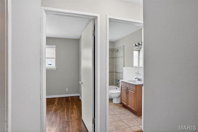 1736 Keelen Drive, St Louis, MO 63136