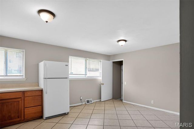 1736 Keelen Drive, St Louis, MO 63136