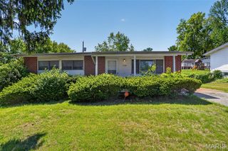 1736 Keelen Drive, St Louis, MO 63136