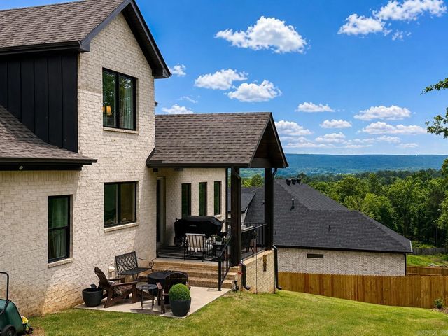 19016 Waterview Meadow Lane, Roland, AR 72135