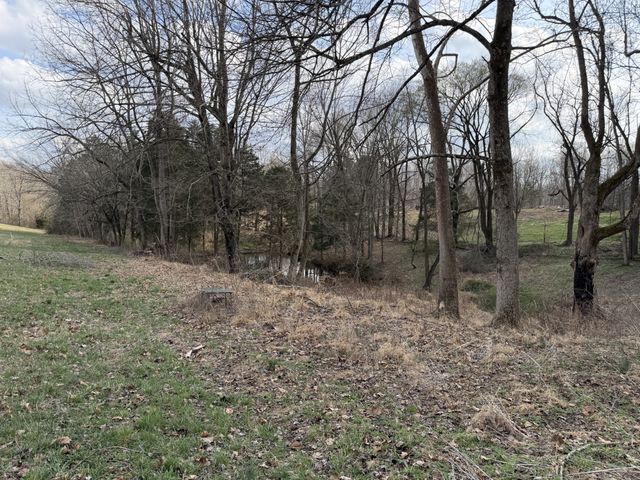 10974 Galen Rd, Lafayette, TN 37083