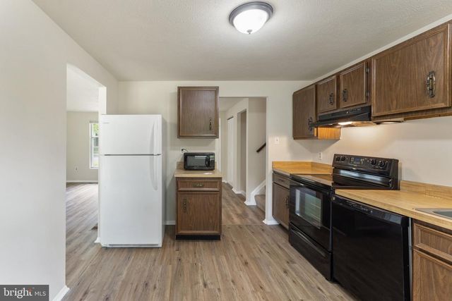 2516 TABOR CT, Woodbridge, VA 22191