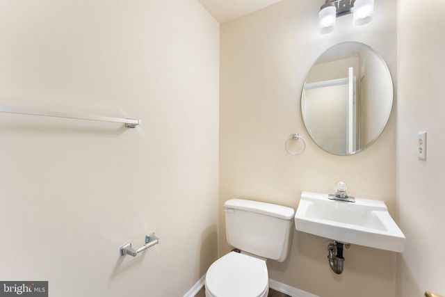 2516 TABOR CT, Woodbridge, VA 22191