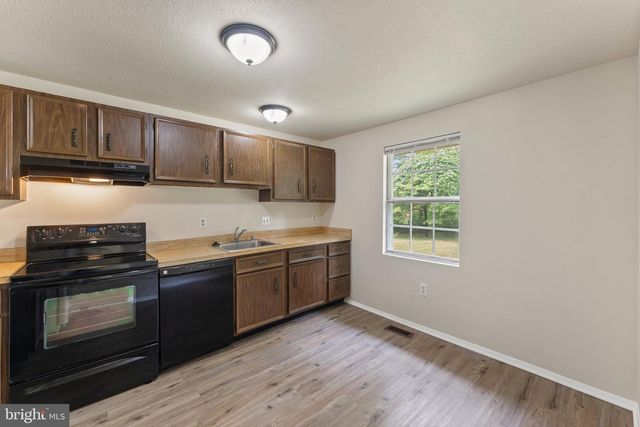 2516 TABOR CT, Woodbridge, VA 22191
