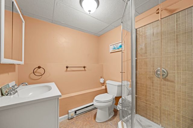 10 Wentworth Street, Nashua, NH 03060