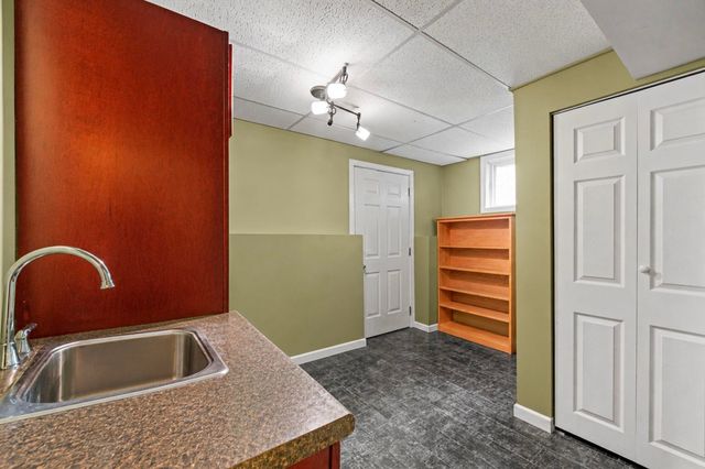 10 Wentworth Street, Nashua, NH 03060