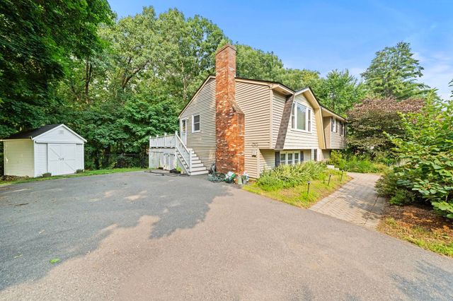 10 Wentworth Street, Nashua, NH 03060