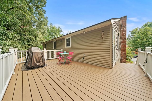 10 Wentworth Street, Nashua, NH 03060