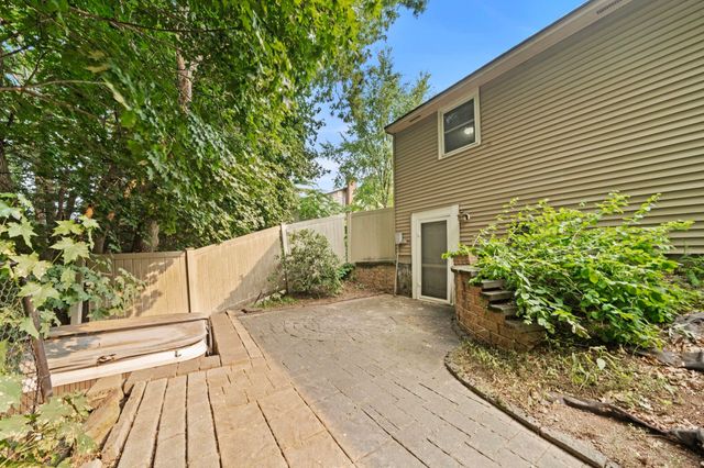 10 Wentworth Street, Nashua, NH 03060