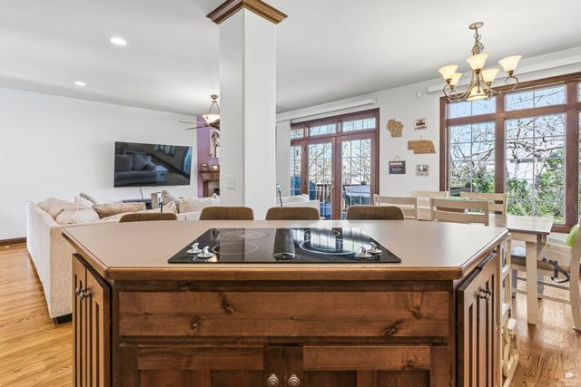 1108 Oaktree Place, Manhattan, KS 66503