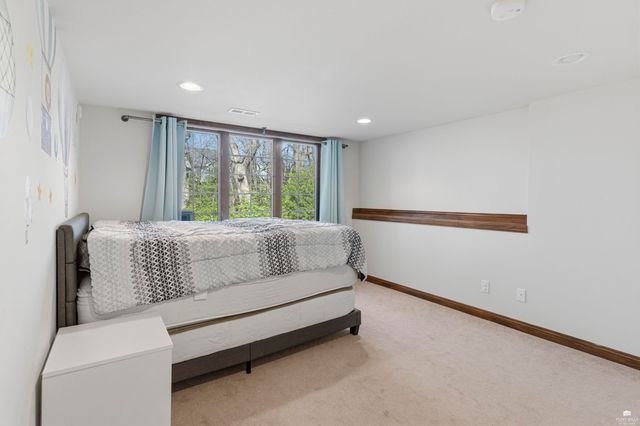 1108 Oaktree Place, Manhattan, KS 66503