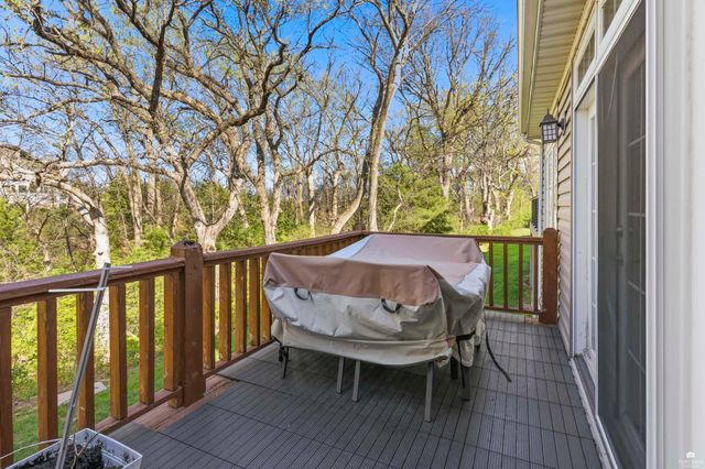 1108 Oaktree Place, Manhattan, KS 66503