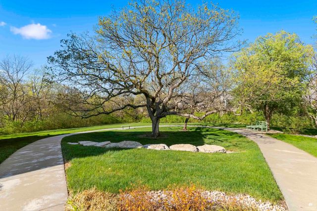 1108 Oaktree Place, Manhattan, KS 66503