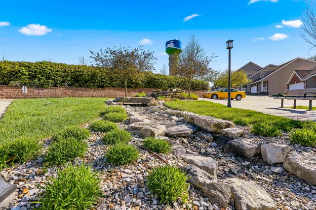 1108 Oaktree Place, Manhattan, KS 66503