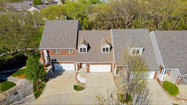 1108 Oaktree Place, Manhattan, KS 66503