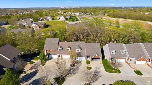 1108 Oaktree Place, Manhattan, KS 66503