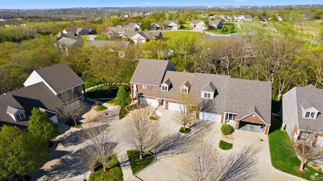 1108 Oaktree Place, Manhattan, KS 66503