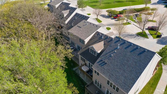 1108 Oaktree Place, Manhattan, KS 66503