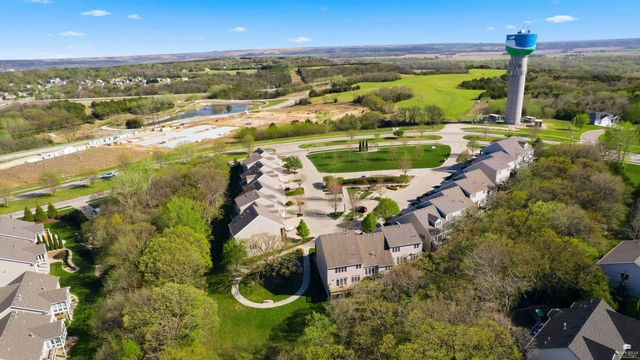 1108 Oaktree Place, Manhattan, KS 66503