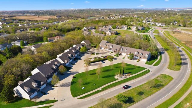 1108 Oaktree Place, Manhattan, KS 66503