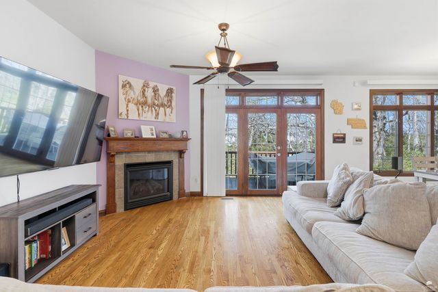 1108 Oaktree Place, Manhattan, KS 66503