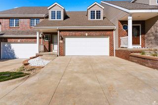 1108 Oaktree Place, Manhattan, KS 66503