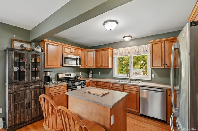 31 Schreiber Street, Tappan, NY 10983