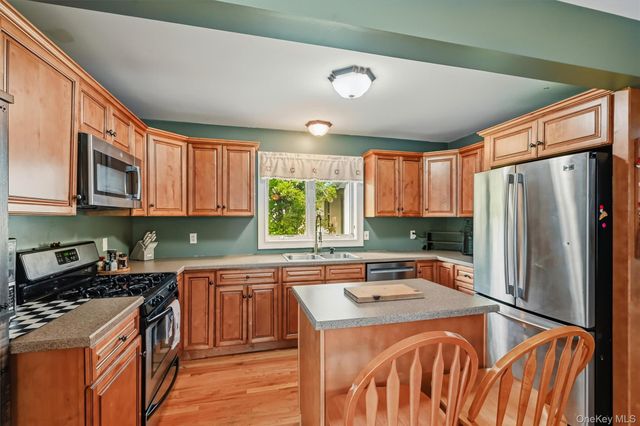 31 Schreiber Street, Tappan, NY 10983