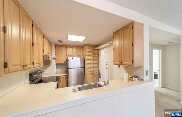 310 Lookout Avenue 304, Hackensack, NJ 07630