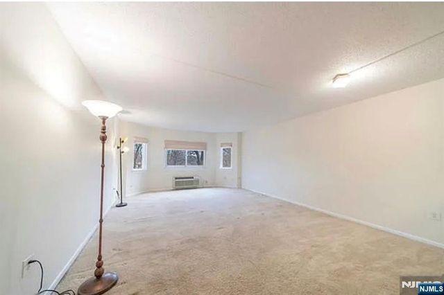 310 Lookout Avenue 304, Hackensack, NJ 07630