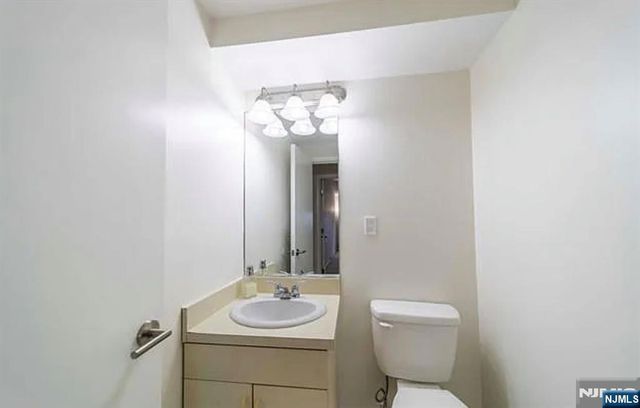 310 Lookout Avenue 304, Hackensack, NJ 07630