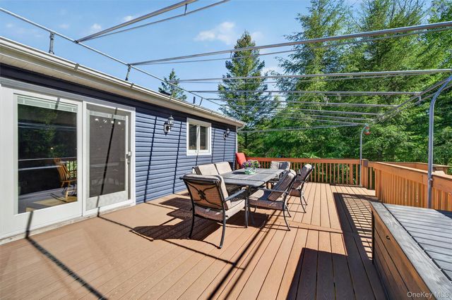18 Alphonsa Court, Salisbury Mills, NY 12577