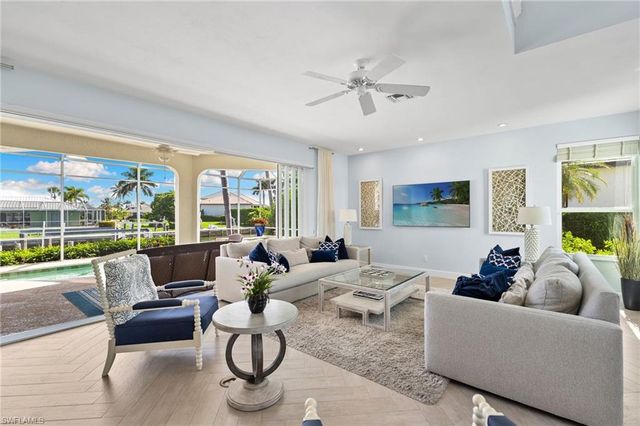 1281 Aruba CT, Marco Island, FL 34145