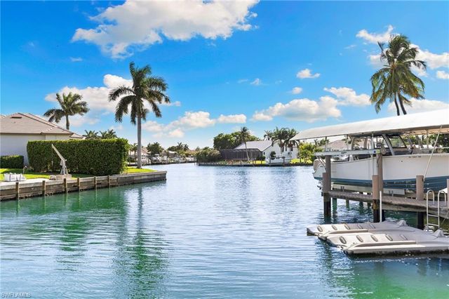 1281 Aruba CT, Marco Island, FL 34145