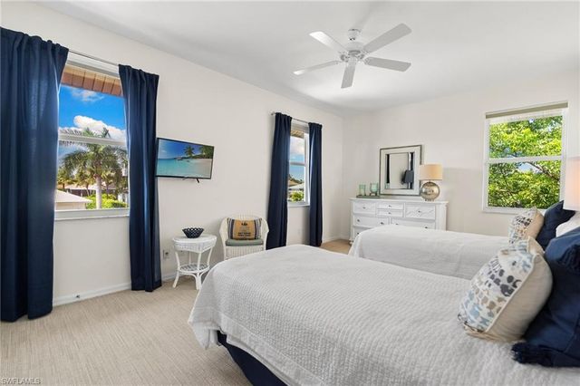 1281 Aruba CT, Marco Island, FL 34145