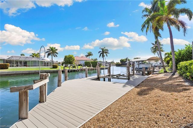 1281 Aruba CT, Marco Island, FL 34145