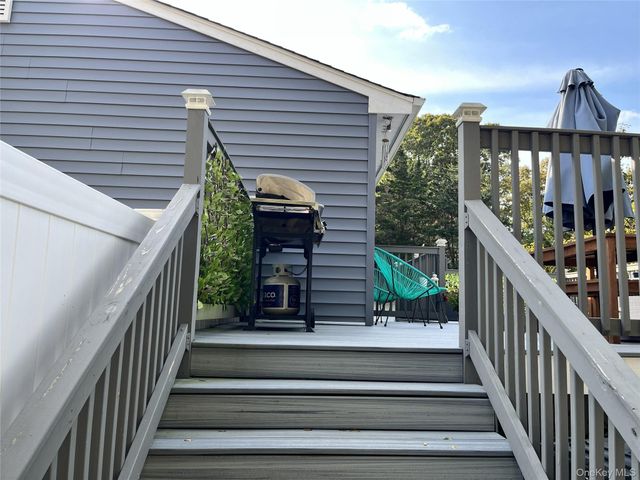 104 19th Street, Wading River, NY 11792