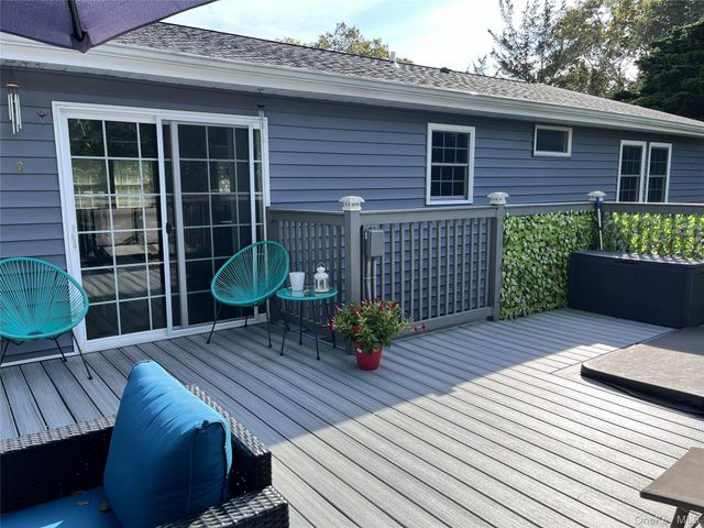 104 19th Street, Wading River, NY 11792