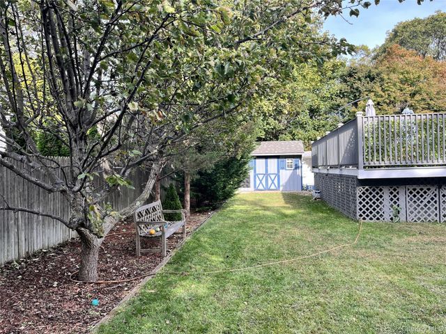 104 19th Street, Wading River, NY 11792