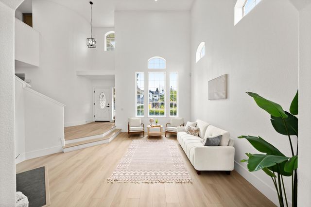 6051 Kenneth Oak Way, Fair Oaks, CA 95628