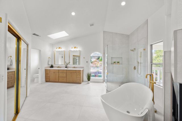 6051 Kenneth Oak Way, Fair Oaks, CA 95628