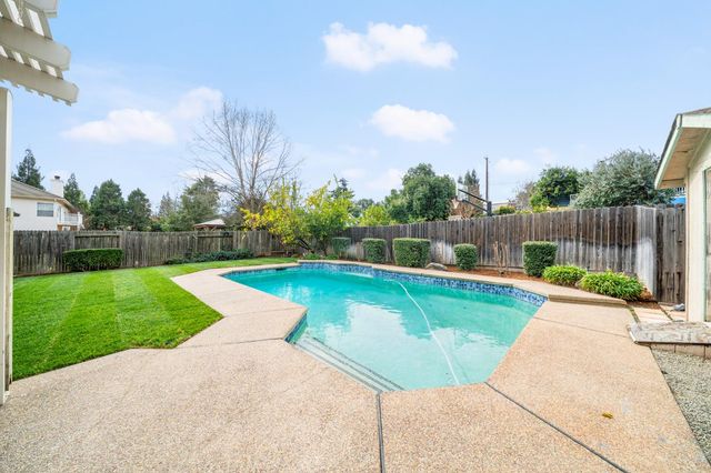 6051 Kenneth Oak Way, Fair Oaks, CA 95628