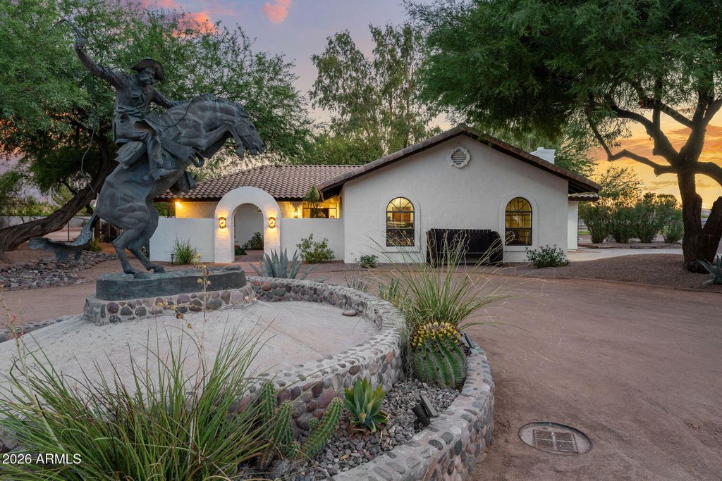 2601 E MESQUITE Street, Gilbert, AZ 85296 — exterior