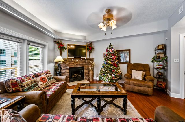 513 McCarter Rd Apt 5S, Gatlinburg, TN 37738