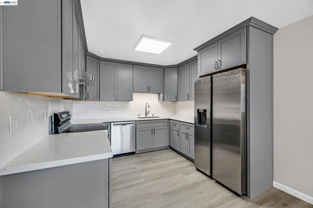 2133 Santa Clara Ave 328, Alameda, CA 94501