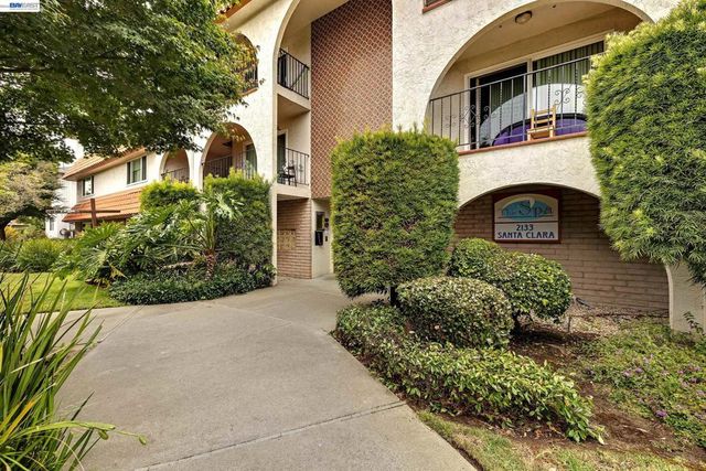2133 Santa Clara Ave 328, Alameda, CA 94501