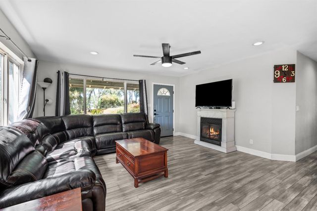 4428 Panorama Dr, Placerville, CA 95667