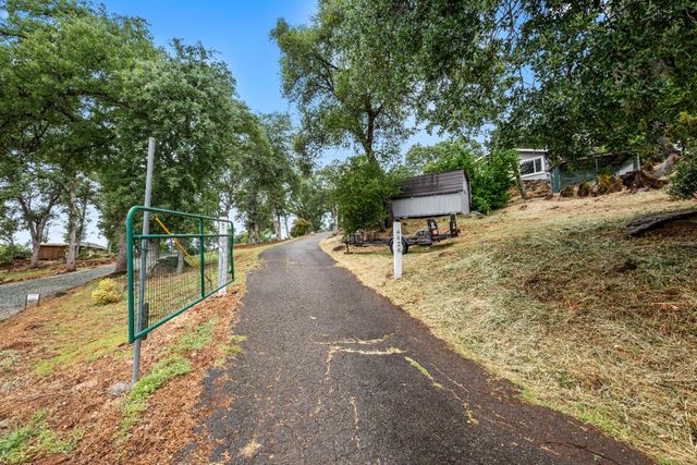 4428 Panorama Dr, Placerville, CA 95667
